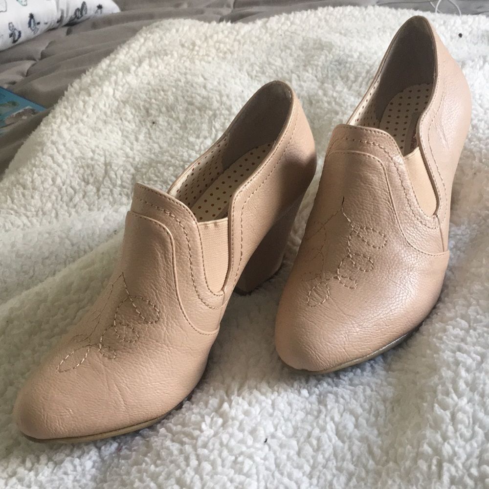 B.A.I.T Blush Pink Heels